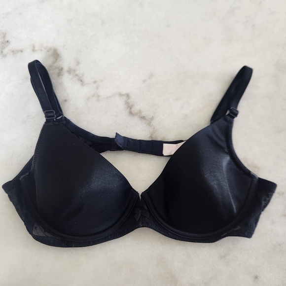 Victoria’s Secret Classic Original T Shirt Bra by Black bra 34A. Lightly worn - Picture 1 of 3